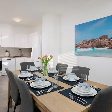 The View & Art Gallery Apartment, Free Parking