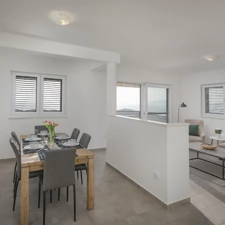 The View & Art Gallery Apartment, Free Parking *