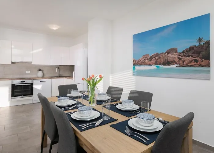 The View & Art Gallery Apartment, Free Parking