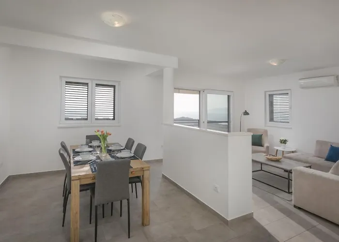 The View & Art Gallery Apartment, Free Parking *