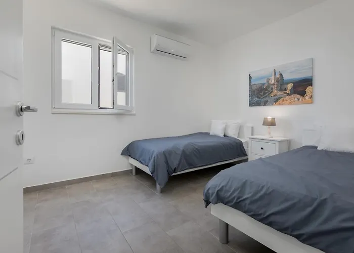 The View & Art Gallery Apartment, Free Parking Apartment *